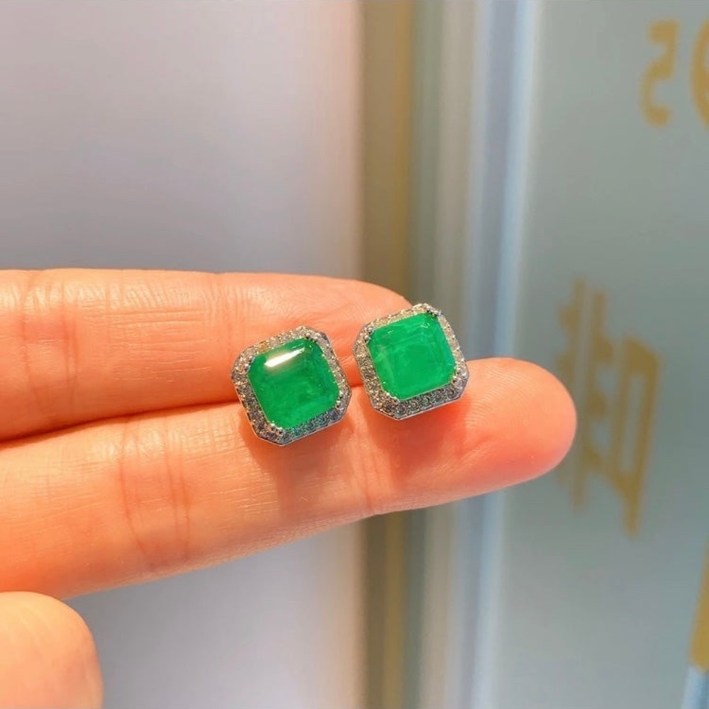 Gorgeous emerald tourmaline shaded crystal 2ct square studs silver plated